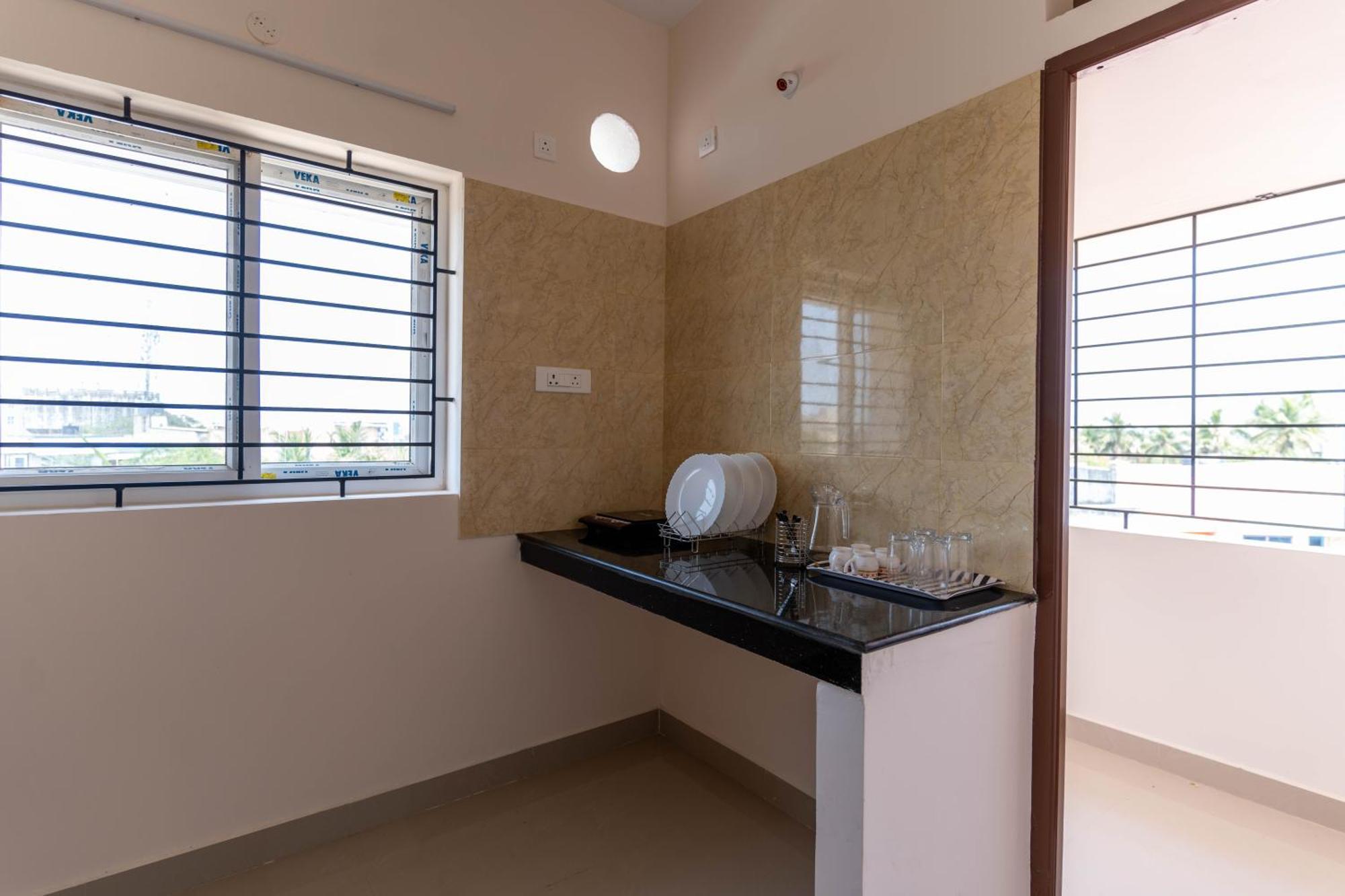 Aishwaryam Service Apartment Chennai Bagian luar foto
