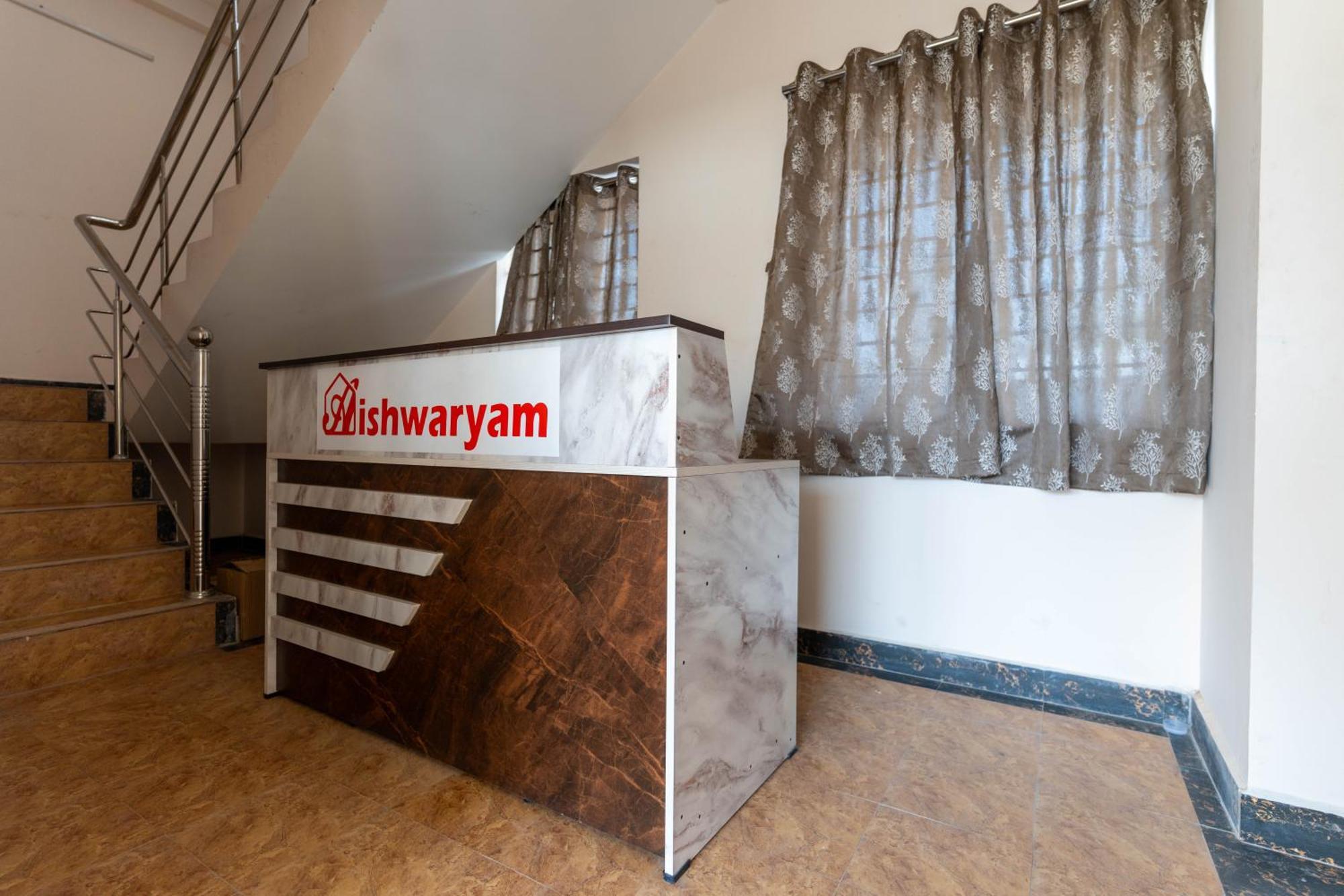 Aishwaryam Service Apartment Chennai Bagian luar foto