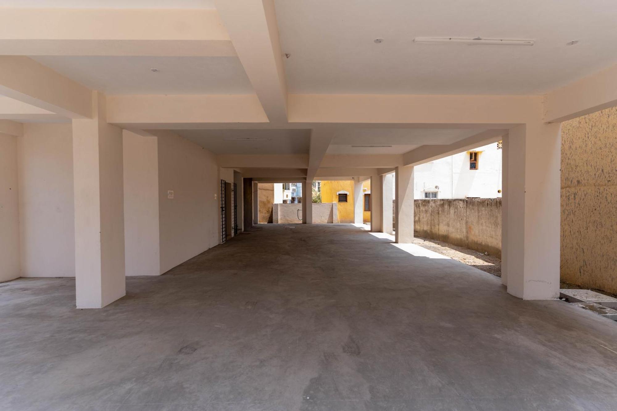 Aishwaryam Service Apartment Chennai Bagian luar foto