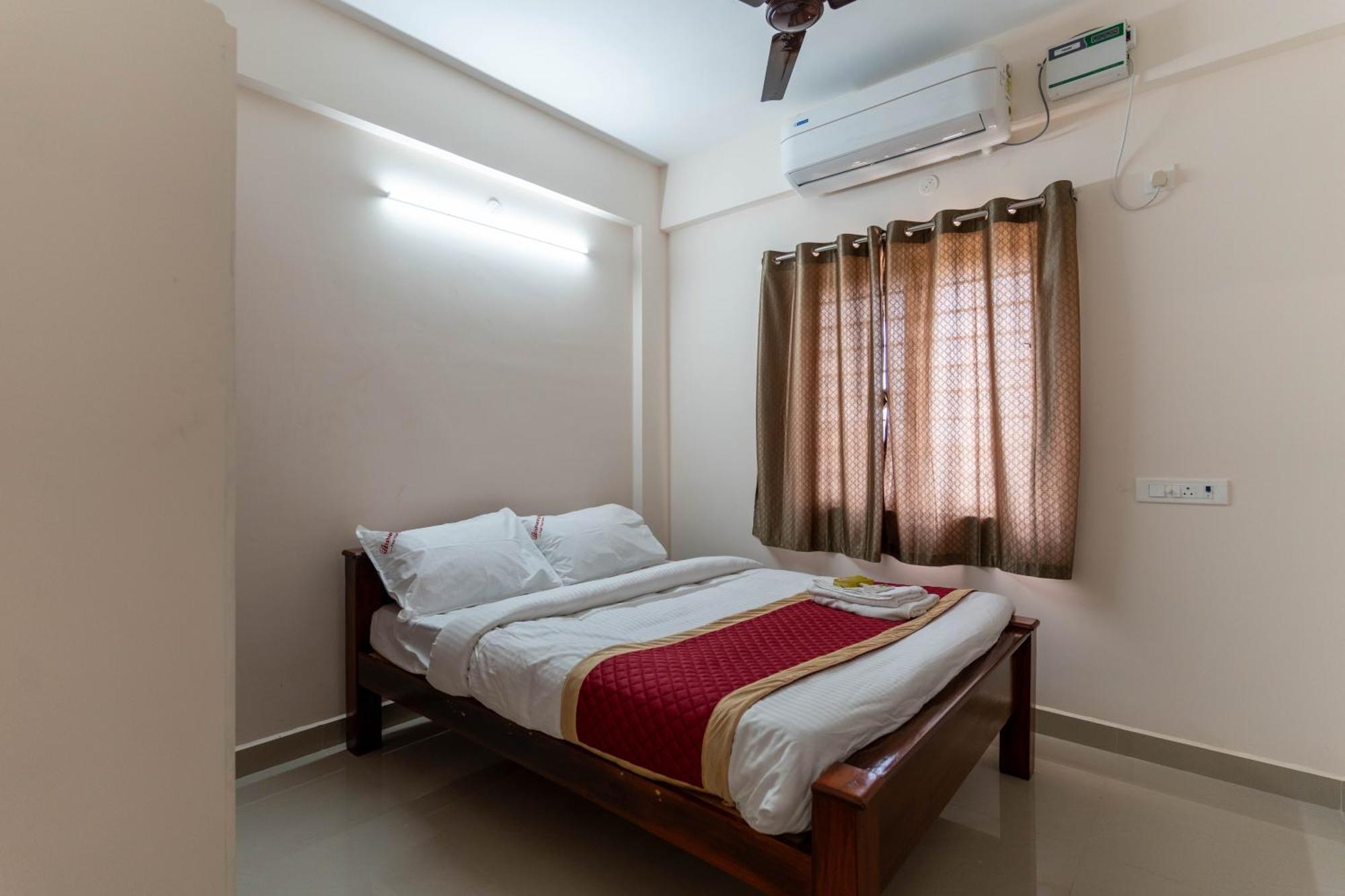 Aishwaryam Service Apartment Chennai Bagian luar foto