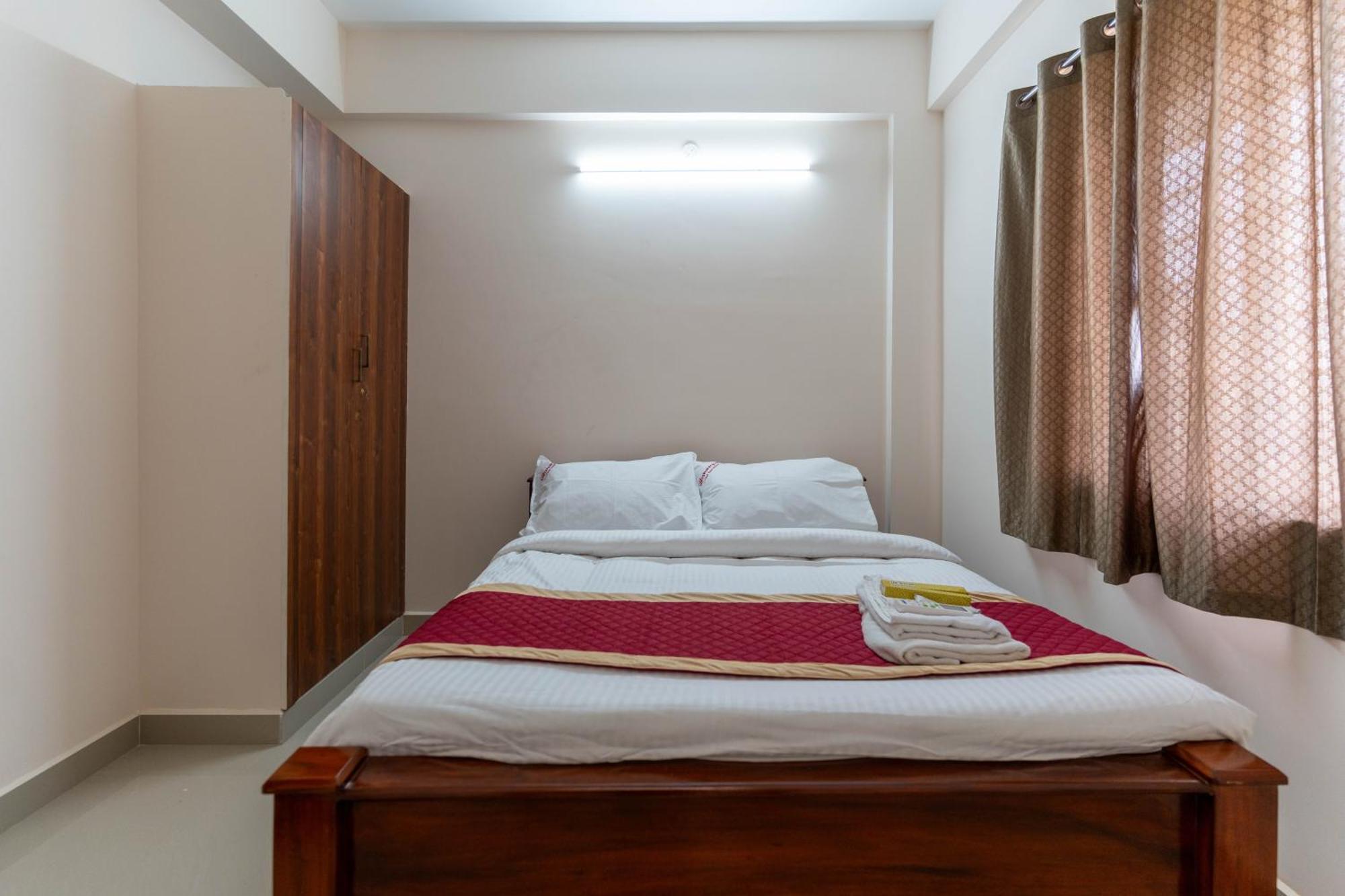 Aishwaryam Service Apartment Chennai Bagian luar foto
