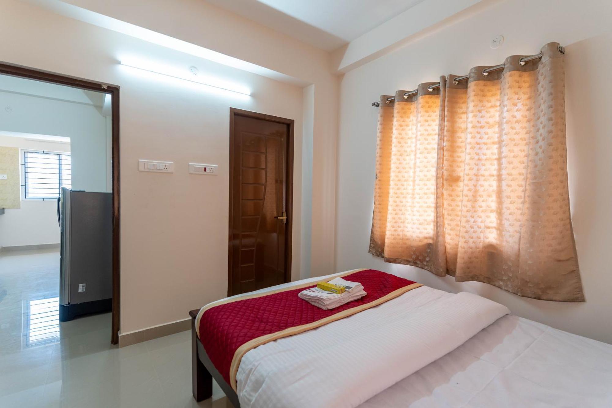 Aishwaryam Service Apartment Chennai Bagian luar foto
