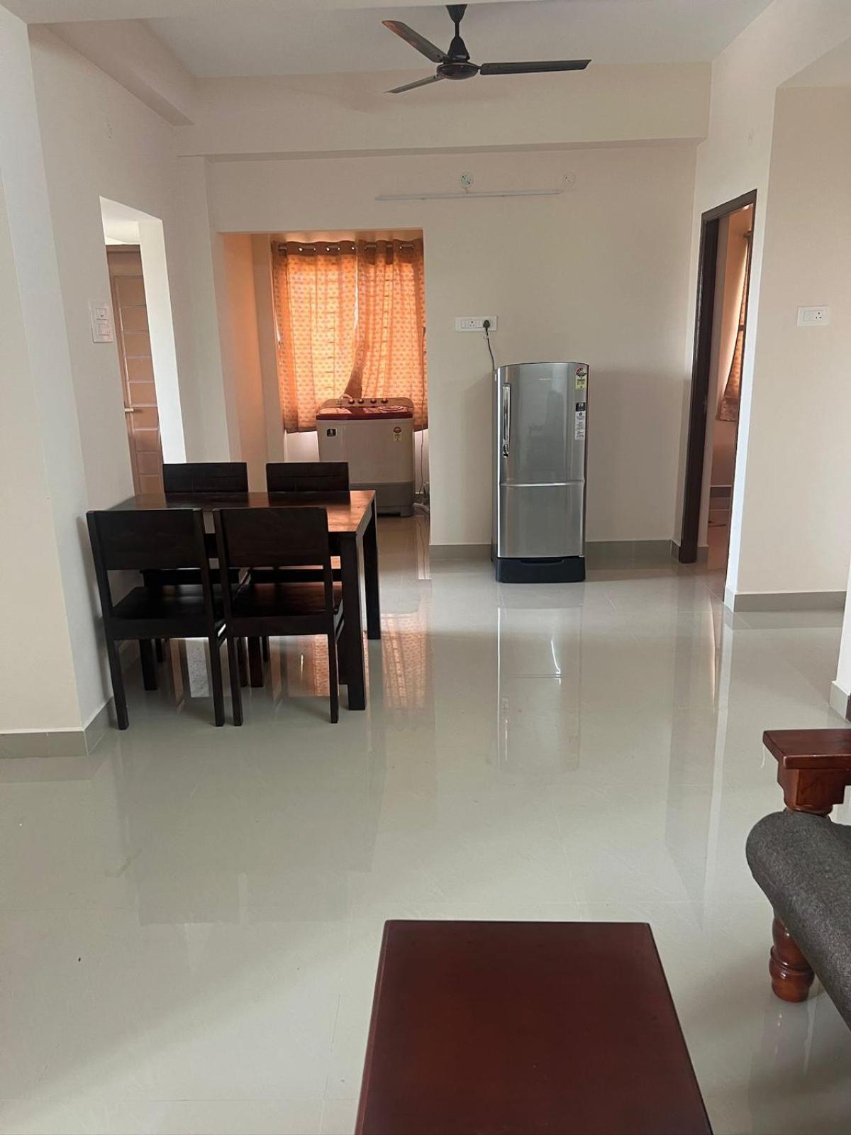 Aishwaryam Service Apartment Chennai Bagian luar foto